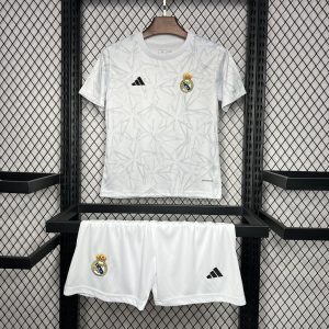 Kinder Real Madrid 2024/25 Pre-Match Training Trikot