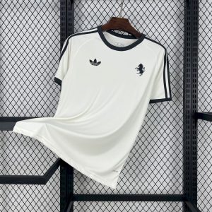 Herren Juventus 2024/25 3 Streifen Originals Trikot