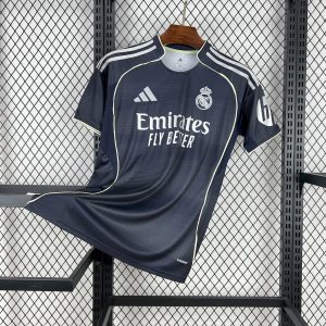 Real Madrid 2025/26 Auswärtstrikot