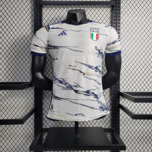 Italien 2023/24 Auswärts Trikot Spieler Version