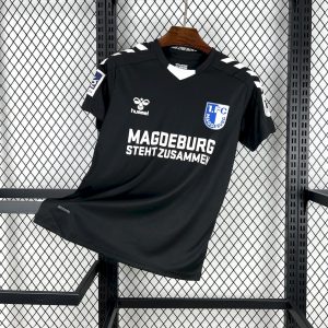 1. FC Magdeburg 2024/25 Schwarzes Trikot der Gedenkedition