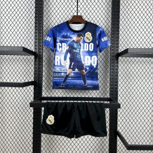 Cristiano Ronaldo 2025/26 Real Madrid Kinder-Kit