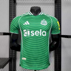 Newcastle United 2025/26 Auswärtstrikot Spielerversion